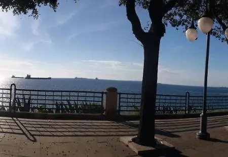 Virgilio 3 Taranto-posto Auto Riservato Gratuito דירה
